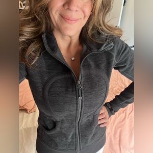 Lululemon scuba hoodie in a heathered grey/balck